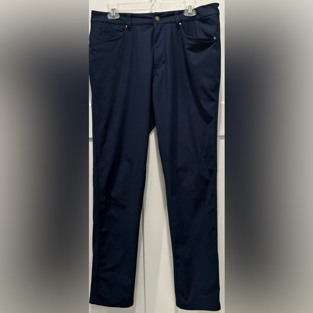 Size 33 Men’s Lululemon ABC Pant Classic 34” Warpstream